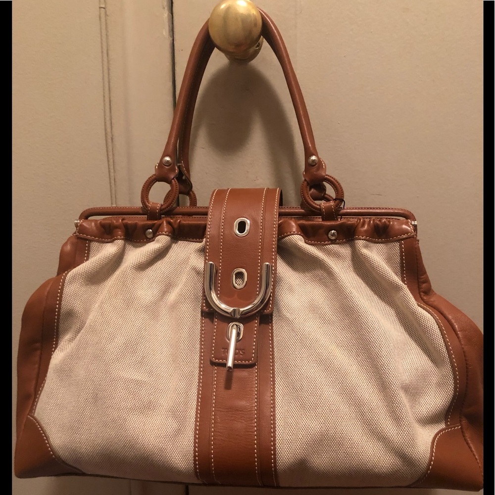 Beautiful and Classy Tod’s brown leather and canvas handbag 👜. Made in Italy.